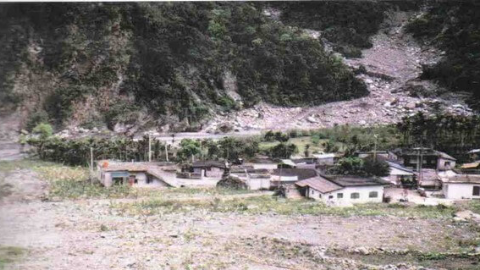 1990年歐菲莉颱風銅門村土石流災情
