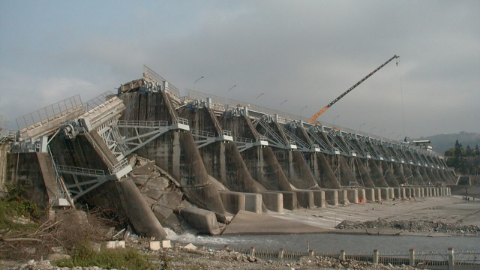 石岡壩因地震斷層抬昇造成受損情形
